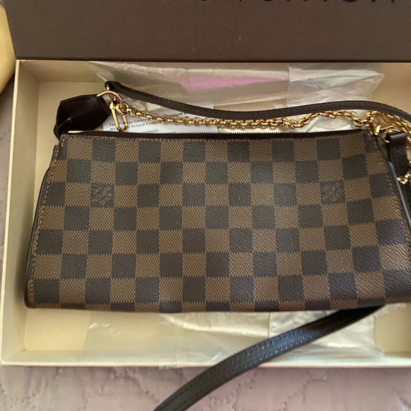 Louis Vuitton Damier EBENE SophieCrossbody  Bag in almost new condition - Picture 12 of 15